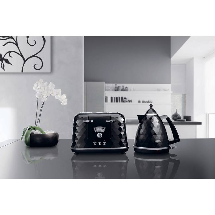 De'Longhi KBJ3001 Brillante Kettle - Black